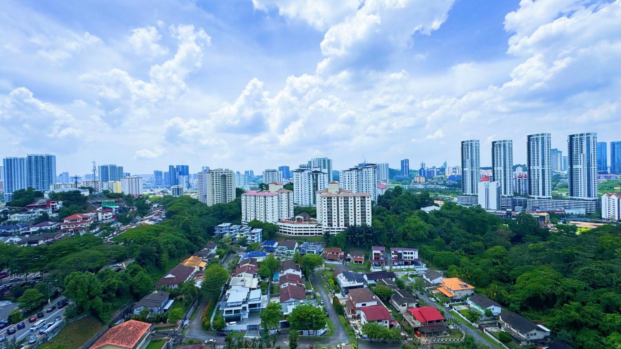 Fbaer Ria Only 5 Minutes To Mid Valley N Kucai N Faber Tower *